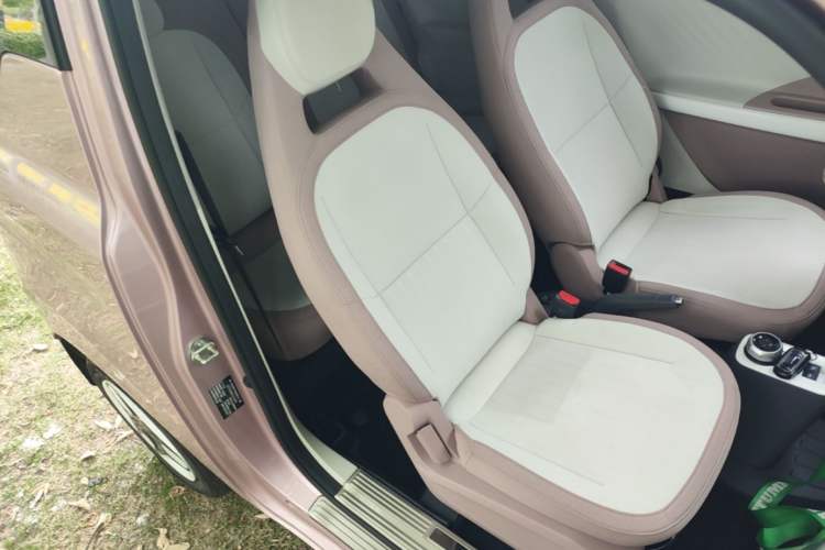 Used Geely Galaxy Panda 2025 210 km – Yuanqi Bear Right Front Seat