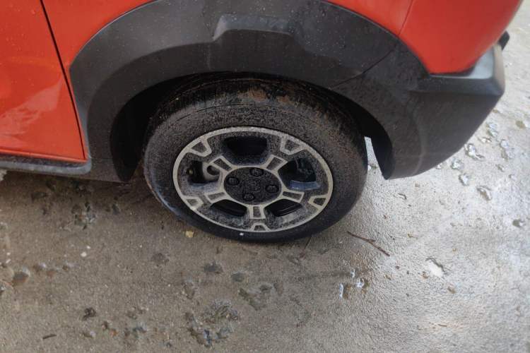 Used Geely Galaxy Panda 2025 210km Panda Rider Right Front Wheel Hub
