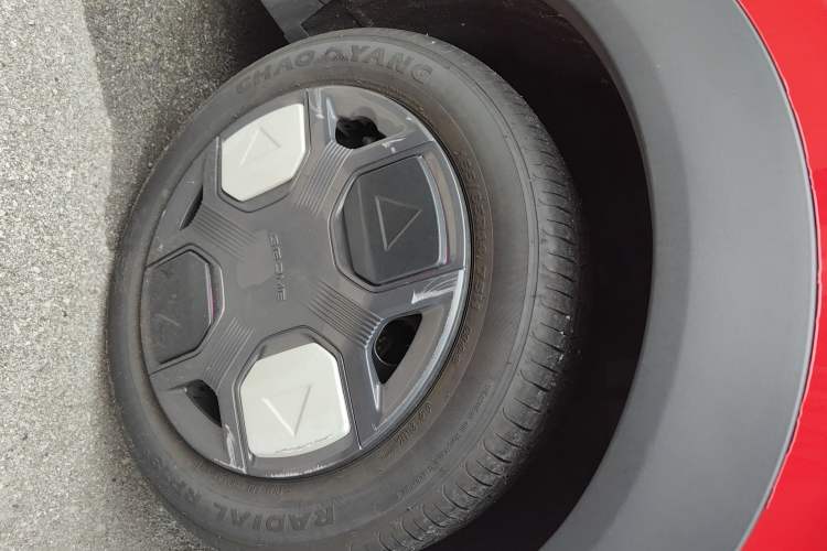 Used Geely Galaxy Panda 2025 210km Panda Kart Right Front Wheel Hub