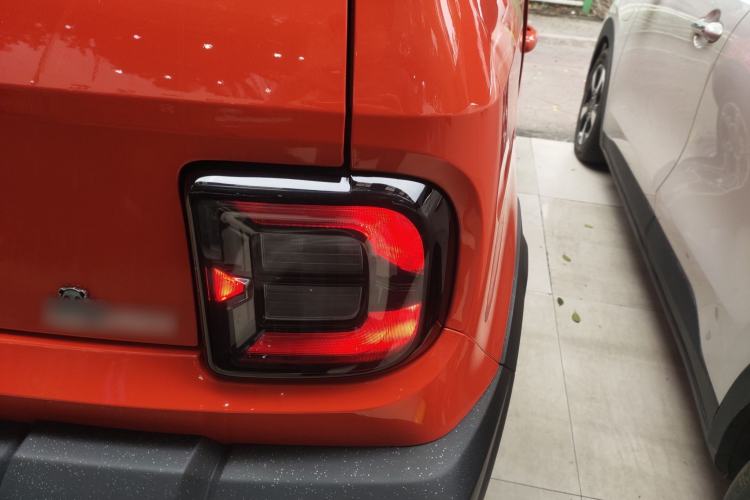 Used Geely Galaxy Panda 2025 210km Panda Rider Right Rear Taillight
