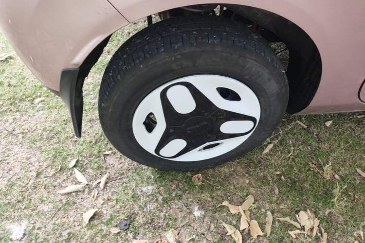 Used Geely Galaxy Panda 2025 210 km – Yuanqi Bear Right Rear Wheel Hub