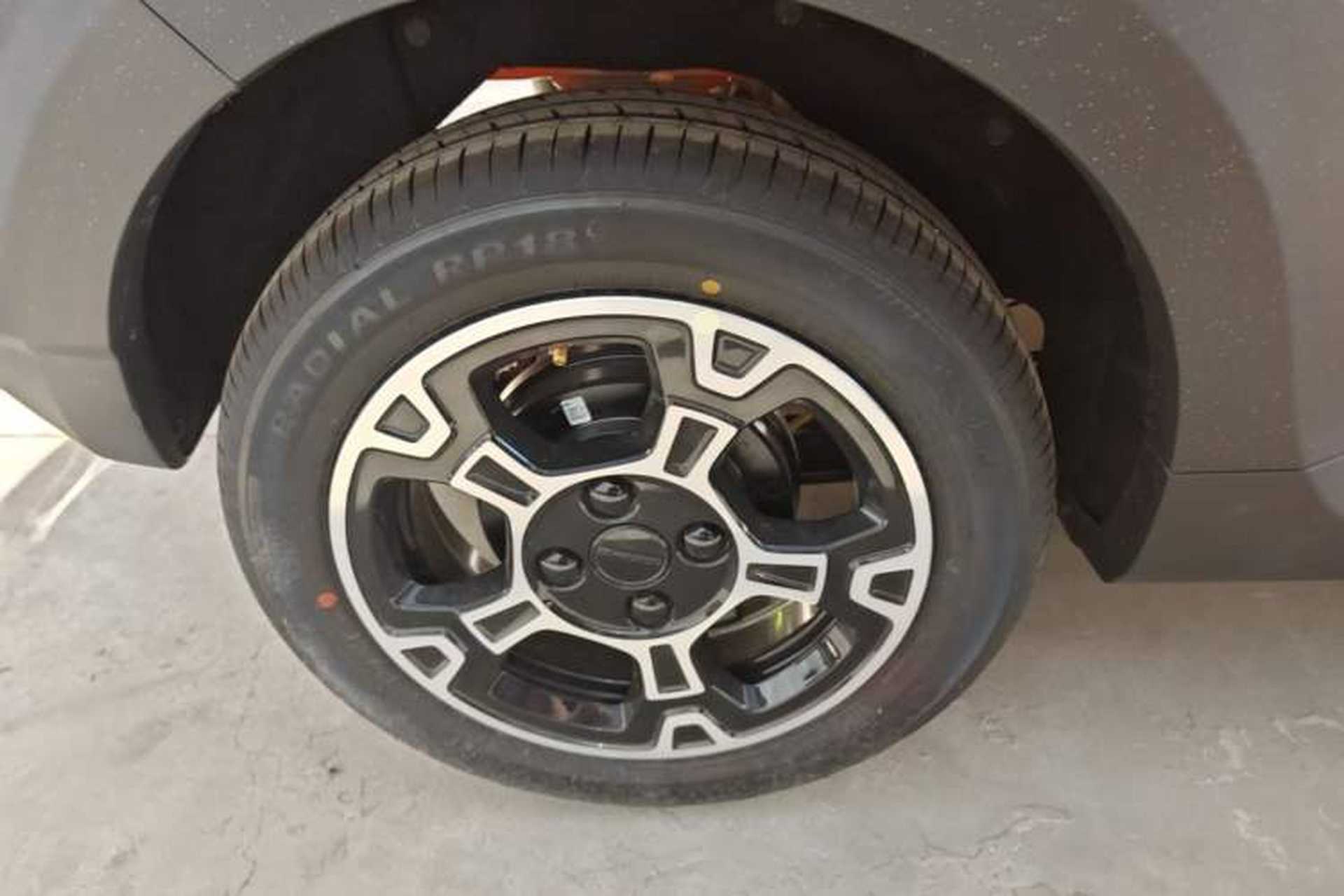 Used Geely Galaxy Panda 2025 210km Panda Rider Right Rear Wheel Hub