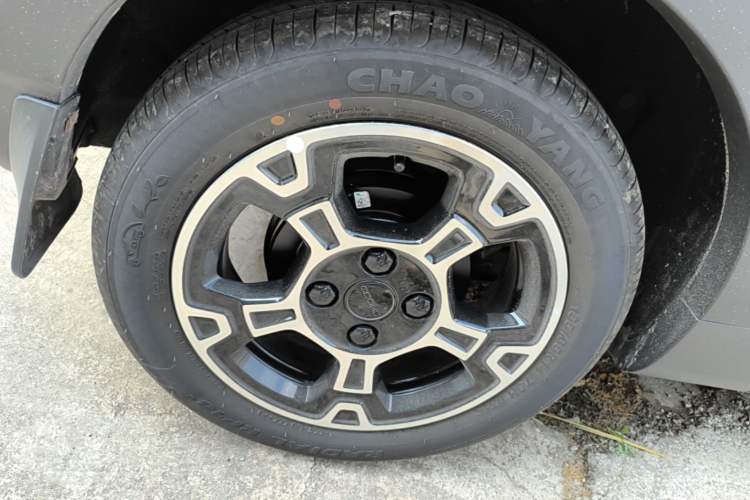 Used Geely Galaxy Panda 2025 210km Panda Rider Right Rear Wheel Hub