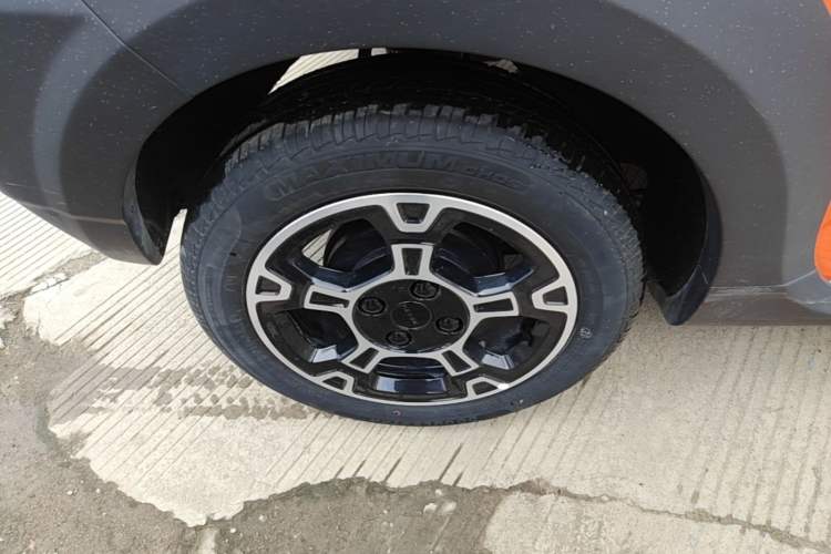 Used Geely Galaxy Panda 2025 210km Panda Rider Right Rear Wheel Hub