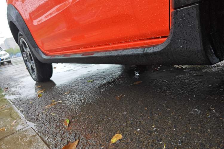 Used Geely Galaxy Panda 2025 210km Panda Rider Right Side Sill