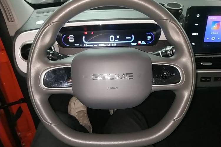 Used Geely Galaxy Panda 2025 210km Panda Rider Steering Wheel
