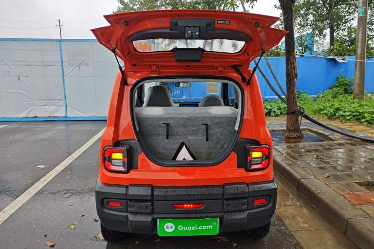 Used Geely Galaxy Panda 2025 210km Panda Rider Trunk