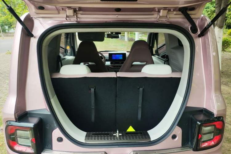 Used Geely Galaxy Panda 2025 210 km – Yuanqi Bear Trunk