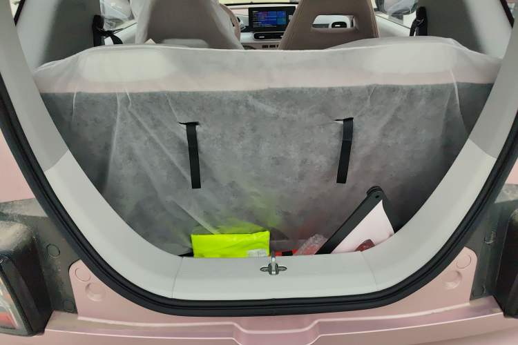 Used Geely Galaxy Panda 2025 210 km – Yuanqi Bear Trunk