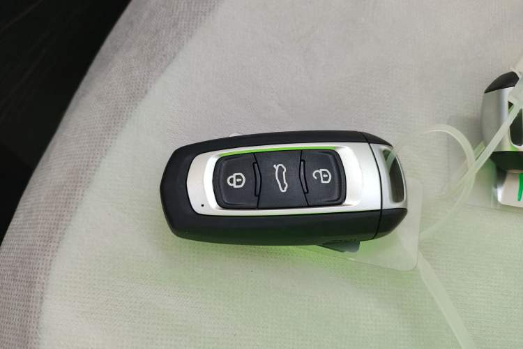 Used Geely Galaxy Panda 2025 210 km – Yuanqi Bear Vehicle Key