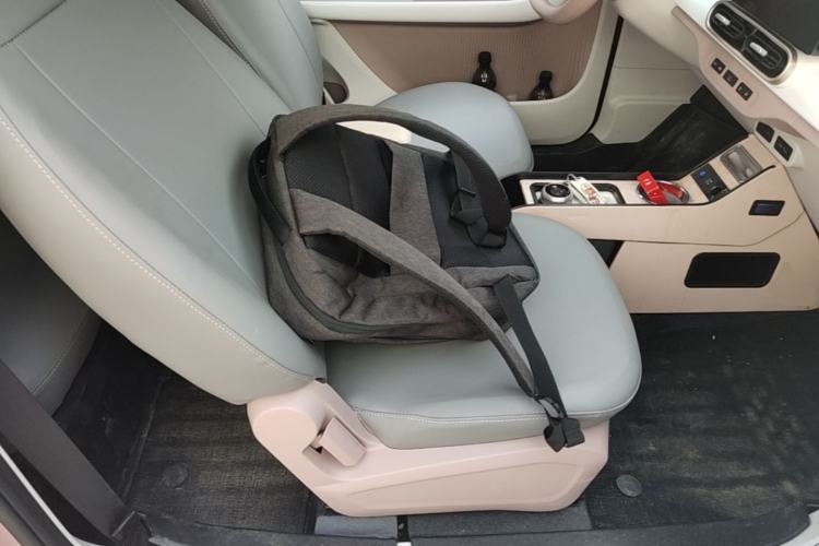 Used Geely Galaxy Panda 2025 210 km – Yuanqi Bear Right Front Seat