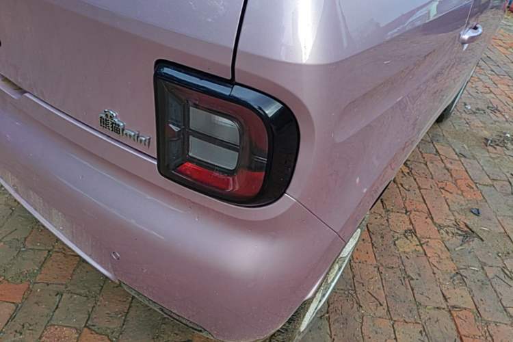 Used Geely Galaxy Panda 2025 210 km – Yuanqi Bear Right Rear Taillight
