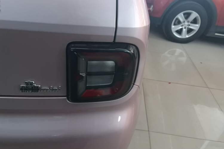 Used Geely Galaxy Panda 2025 210 km – Yuanqi Bear Right Rear Taillight