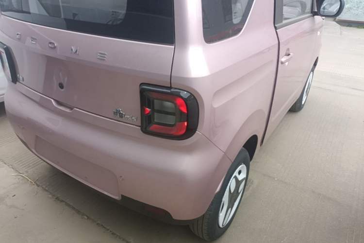 Used Geely Galaxy Panda 2025 210 km – Yuanqi Bear Right Rear Taillight