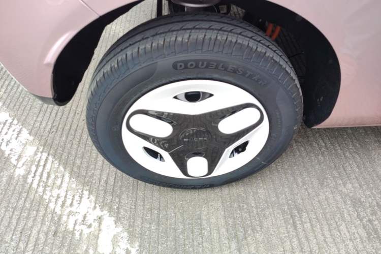 Used Geely Galaxy Panda 2025 210 km – Yuanqi Bear Right Rear Wheel Hub