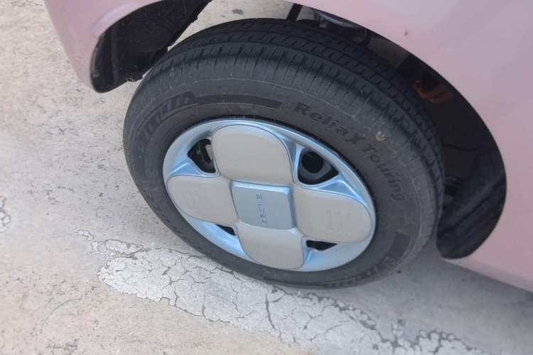 Used Geely Galaxy Panda 2025 210 km – Yuanqi Bear Right Rear Wheel Hub