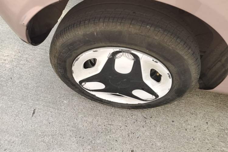 Used Geely Galaxy Panda 2025 210 km – Yuanqi Bear Right Rear Wheel Hub