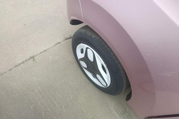 Used Geely Galaxy Panda 2025 210 km – Yuanqi Bear Right Rear Wheel Hub