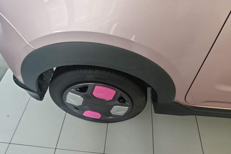 Used Geely Galaxy Panda 2025 210km Panda Kart Right Rear Wheel Hub