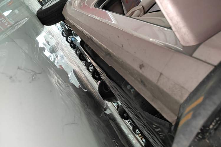Used Geely Galaxy Panda 2025 210 km – Yuanqi Bear Right Side Sill