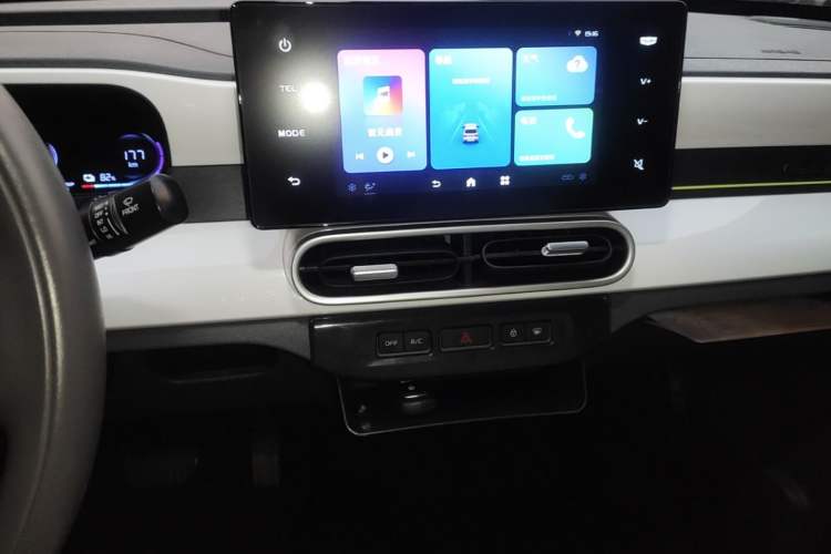 Used Geely Galaxy Panda 2025 210km Panda Kart Audio And AC Panel