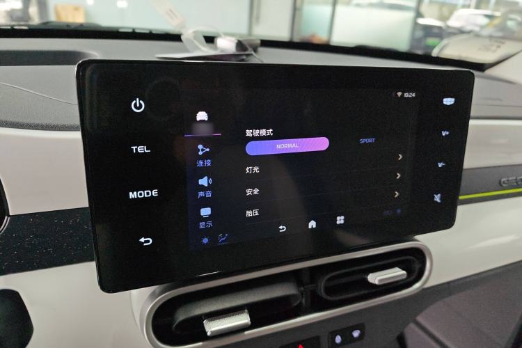 Used Geely Galaxy Panda 2025 210km Panda Kart Audio And AC Panel