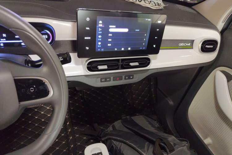 Used Geely Galaxy Panda 2025 210km Panda Kart Audio And AC Panel