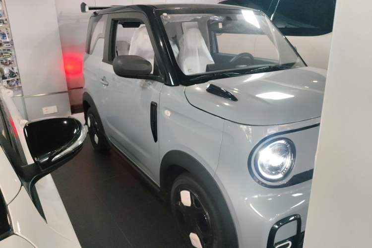Used Geely Galaxy Panda 2025 210km Panda Kart Front Right 45 Deg