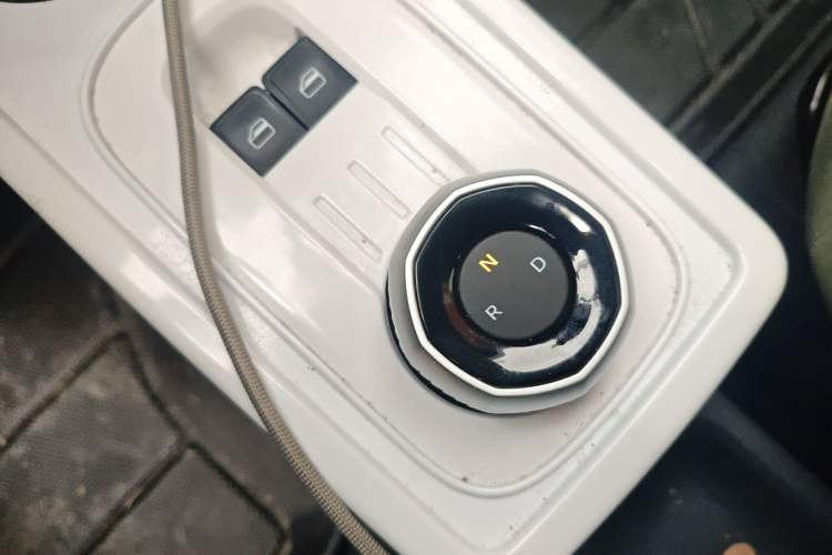 Used Geely Galaxy Panda 2025 210km Panda Rider Gear Lever
