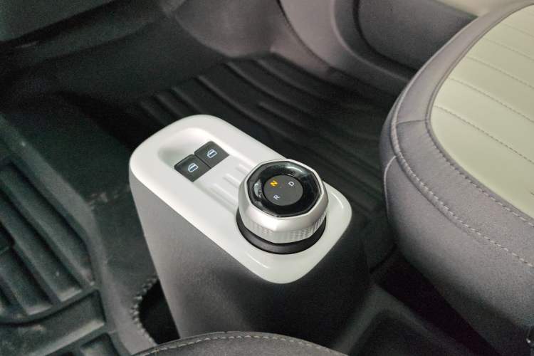 Used Geely Galaxy Panda 2025 210km Panda Kart Gear Lever