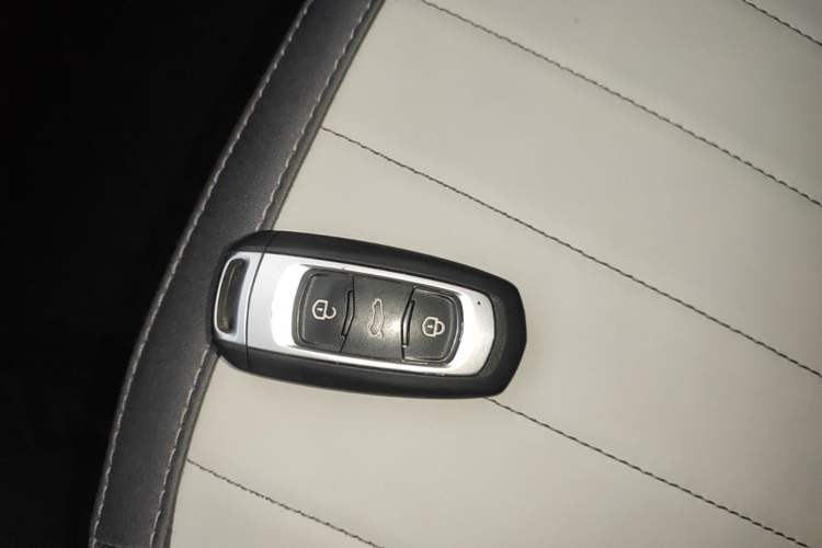 Used Geely Galaxy Panda 2025 210km Panda Kart Interior 1