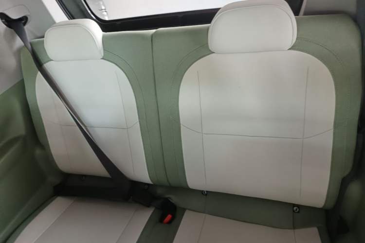 Used Geely Galaxy Panda 2025 210km Panda Rider Left Rear Seat