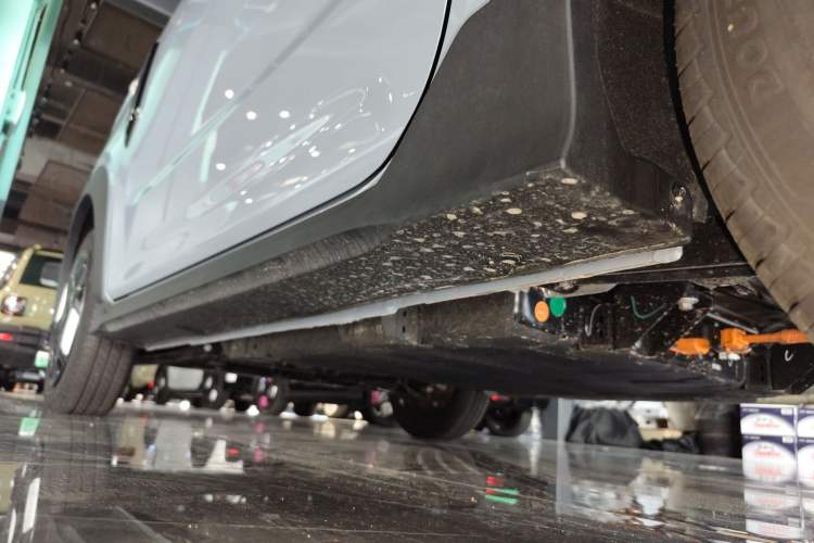 Used Geely Galaxy Panda 2025 210km Panda Kart Left Side Sill