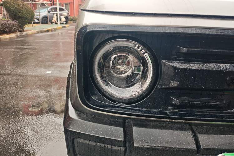 Used Geely Galaxy Panda 2025 210km Panda Rider Right Front Headlight