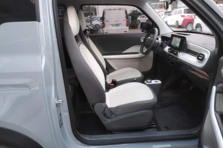 Used Geely Galaxy Panda 2025 210km Panda Kart Right Front Seat
