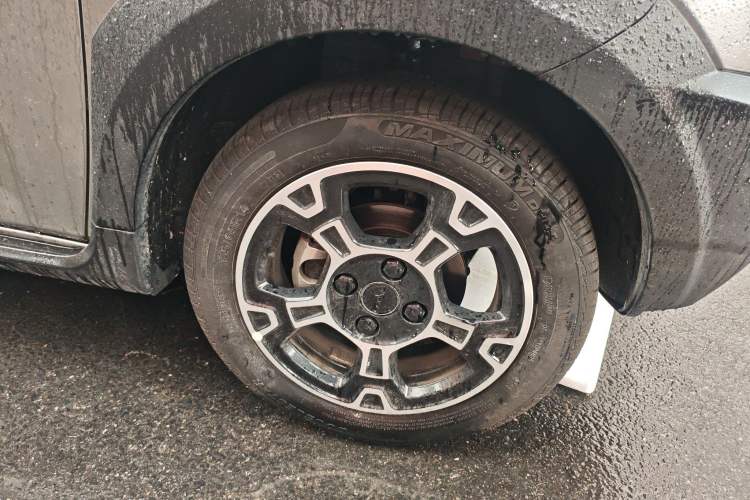 Used Geely Galaxy Panda 2025 210km Panda Rider Right Front Wheel Hub