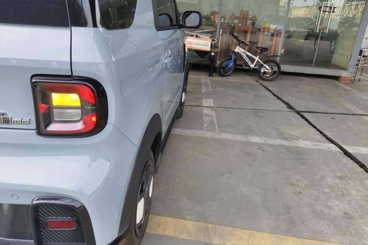 Used Geely Galaxy Panda 2025 210km Panda Kart Right Rear Taillight