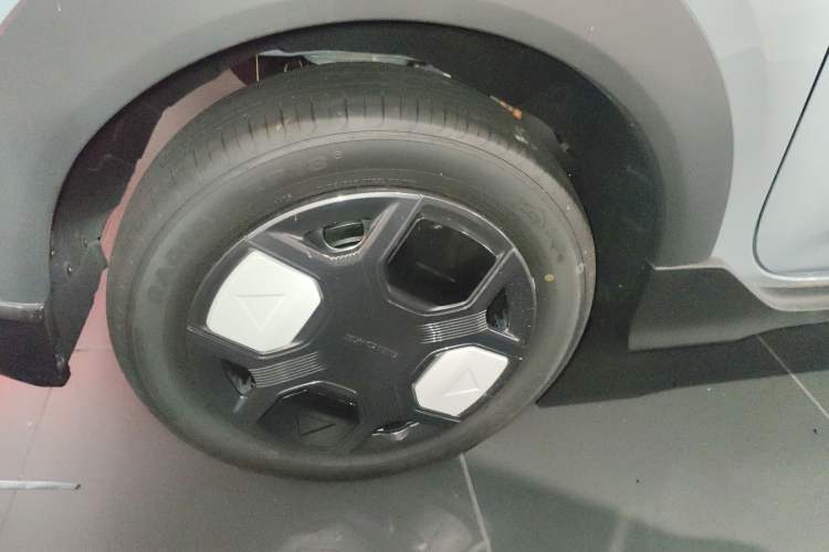 Used Geely Galaxy Panda 2025 210km Panda Kart Right Rear Wheel Hub