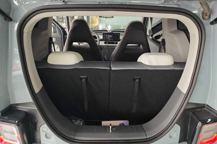 Used Geely Galaxy Panda 2025 210km Panda Kart Trunk