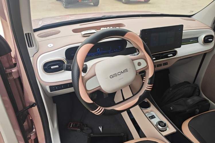 Used Geely Galaxy Panda 2025 210 km – Yuanqi Bear Steering Wheel