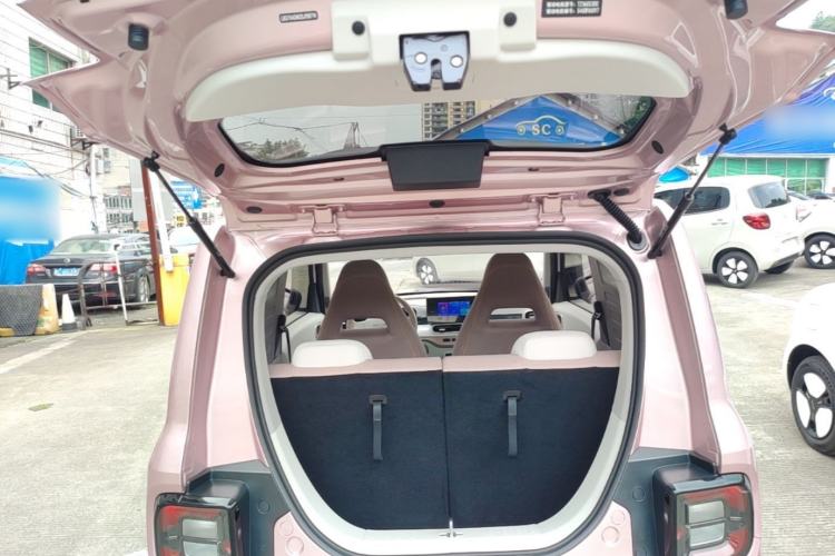 Used Geely Galaxy Panda 2025 210 km – Yuanqi Bear Trunk