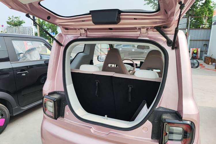Used Geely Galaxy Panda 2025 210 km – Yuanqi Bear Trunk
