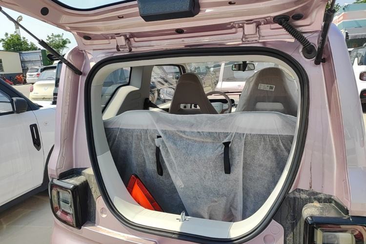 Used Geely Galaxy Panda 2025 210 km – Yuanqi Bear Trunk