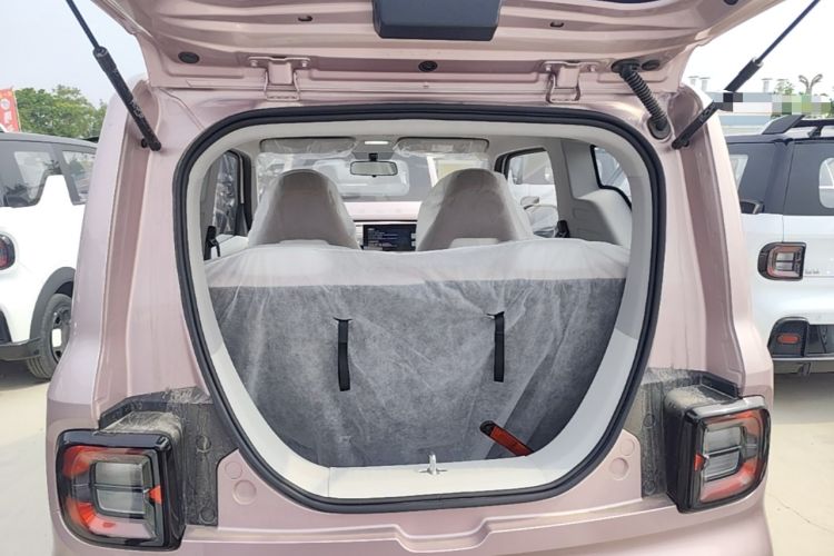 Used Geely Galaxy Panda 2025 210 km – Yuanqi Bear Trunk