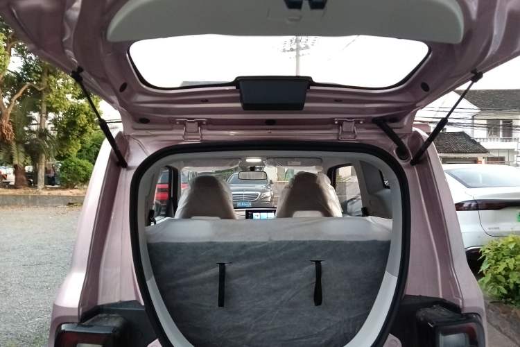 Used Geely Galaxy Panda 2025 210 km – Yuanqi Bear Trunk