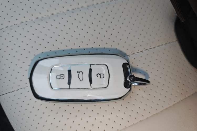 Used Geely Galaxy Panda 2025 210 km – Yuanqi Bear Vehicle Key