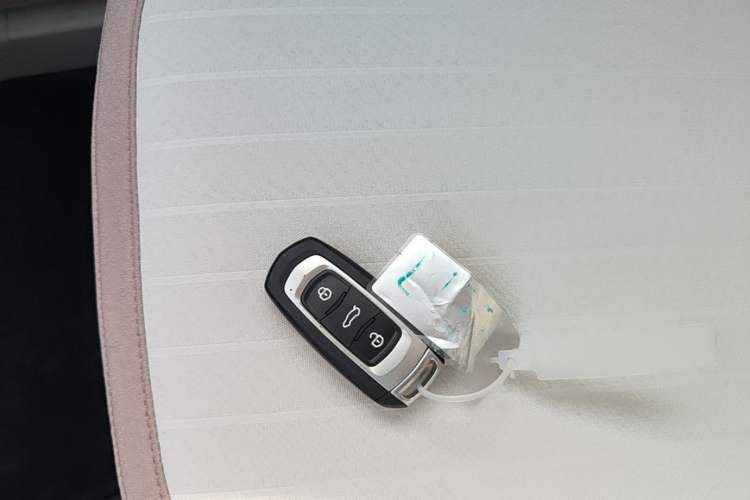 Used Geely Galaxy Panda 2025 210 km – Yuanqi Bear Vehicle Key