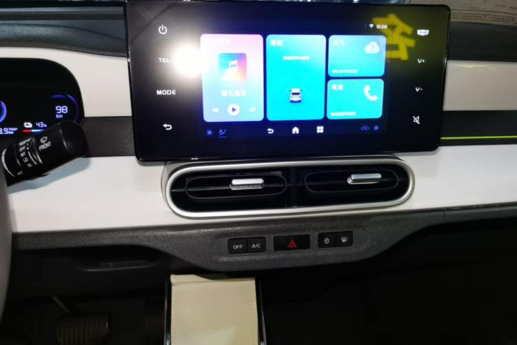 Used Geely Galaxy Panda 2025 210km Panda Kart Audio And AC Panel