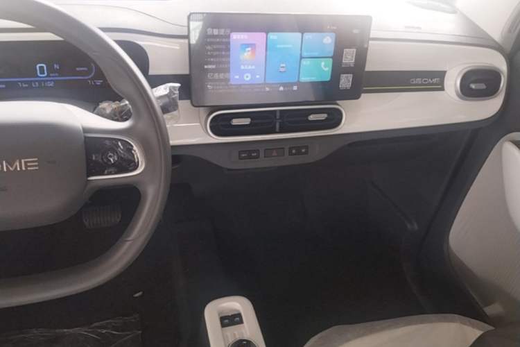 Used Geely Galaxy Panda 2025 210 km – Yuanqi Bear Audio And AC Panel
