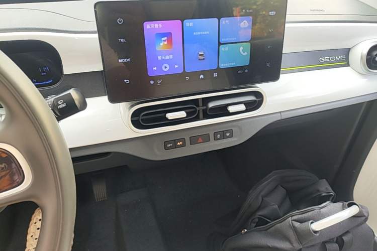 Used Geely Galaxy Panda 2025 210 km – Yuanqi Bear Audio And AC Panel